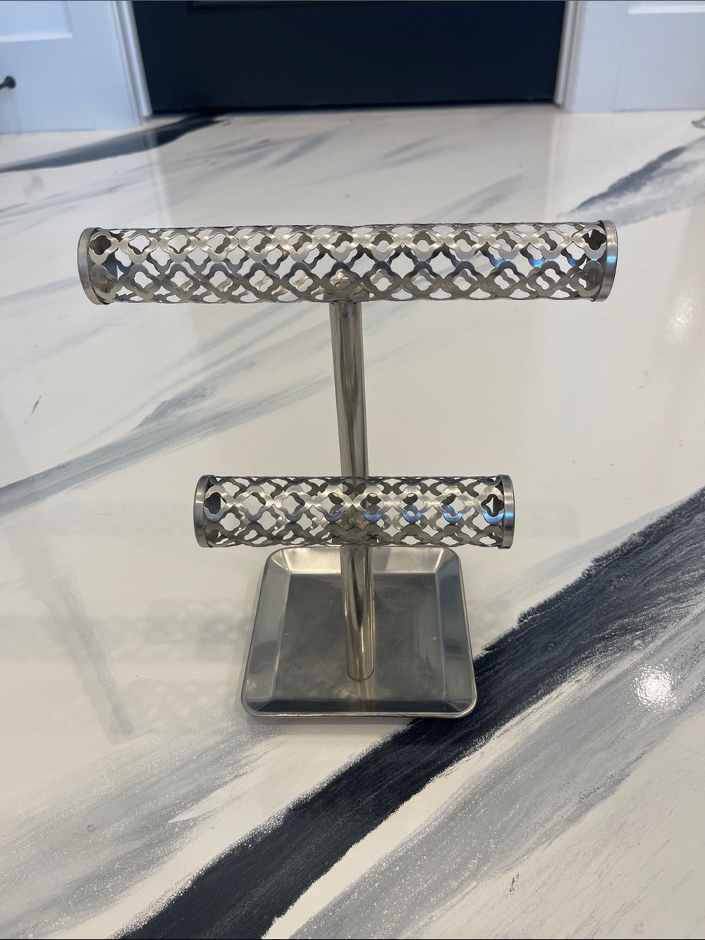 Metal Two-Tier Jewelry T-Bar Stand in Silver
